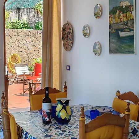 Mediterranea View On Bay And Charming Apartamento