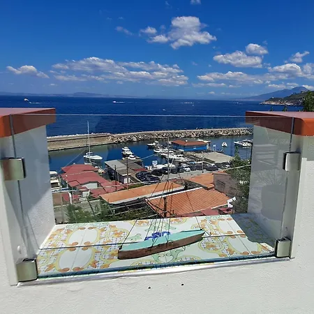 Mediterranea View On Bay And Charming Apartamento *