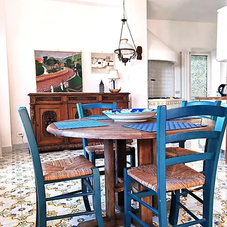 Mediterranea E Casa Del Capricorno Charming Apartment Massa Lubrense
