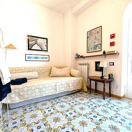 Apartment Mediterranea E Casa Del Capricorno Charming