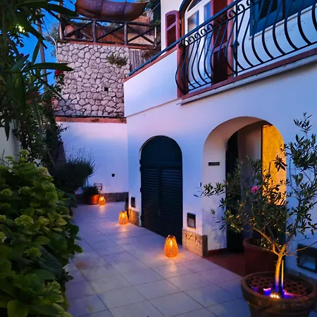 Apartment Mediterranea E Casa Del Capricorno Charming